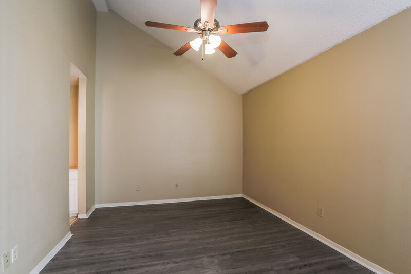 0/Mo, 13210 Creekview Park Dr Houston, TX 77082 Main Bedroom View