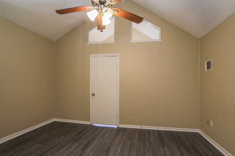 0/Mo, 13210 Creekview Park Dr Houston, TX 77082 Bedroom View