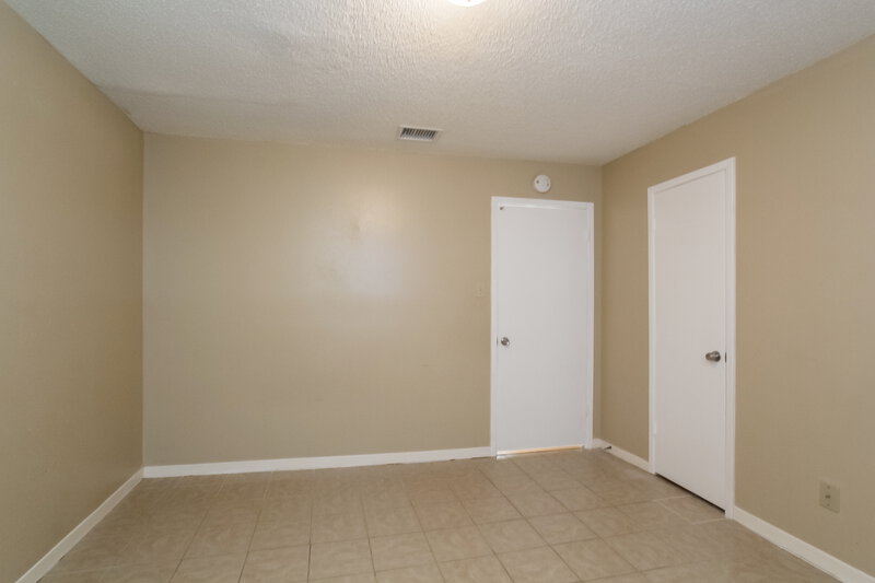 0/Mo, 13210 Creekview Park Dr Houston, TX 77082 Bedroom View 3