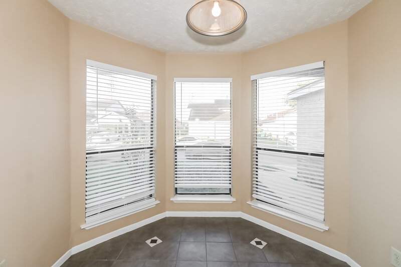 1,625/Mo, 3425 Benfield Dr Houston, TX 77082 Breakfast Nook View