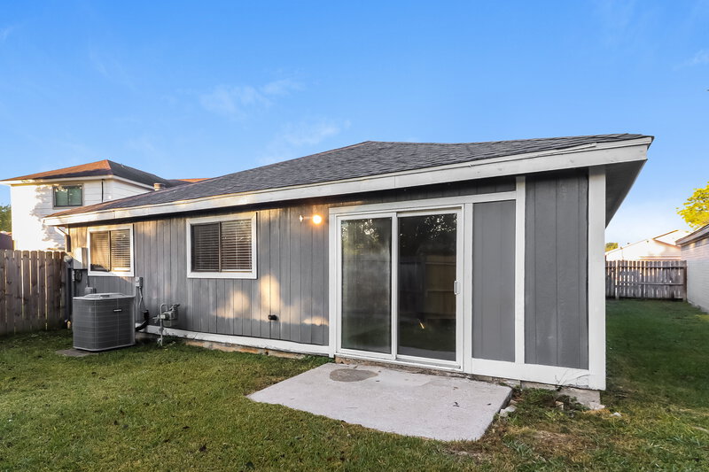 1,625/Mo, 3425 Benfield Dr Houston, TX 77082 Rear View