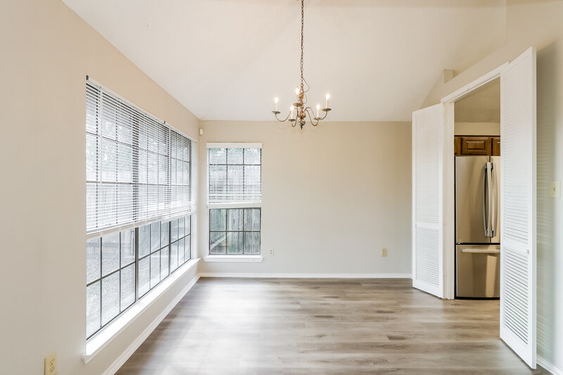 2,070/Mo, 16119 Salida de Sol Dr Houston, TX 77083 Dining Room View