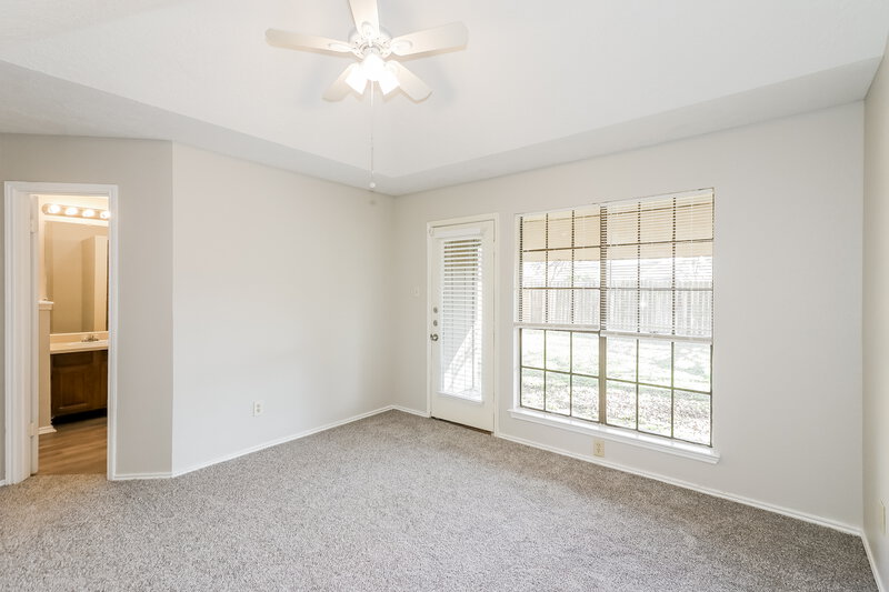 2,070/Mo, 16119 Salida de Sol Dr Houston, TX 77083 Main Bedroom View
