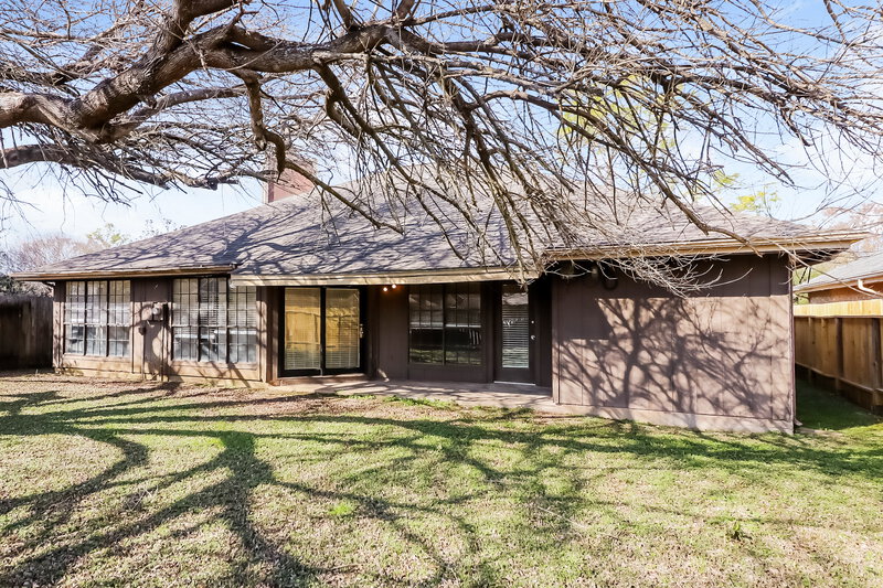 2,070/Mo, 16119 Salida de Sol Dr Houston, TX 77083 Rear View