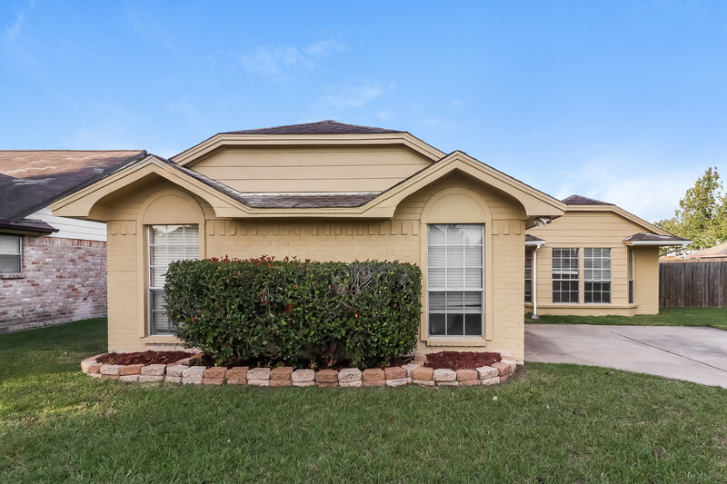 1,560/Mo, 15626 Barbarossa Dr Houston, TX 77083 External View