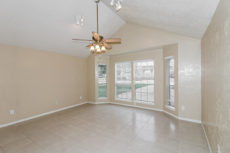 1,560/Mo, 15626 Barbarossa Dr Houston, TX 77083 Main Bedroom View