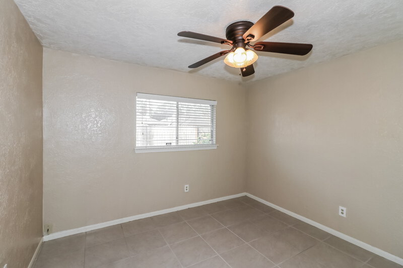 1,560/Mo, 15626 Barbarossa Dr Houston, TX 77083 Bedroom View