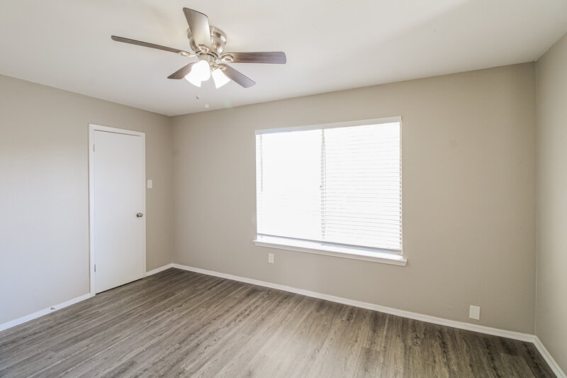 1,715/Mo, 7615 Alegria Dr Houston, TX 77083 Bedroom View