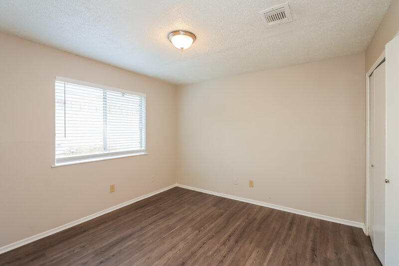 1,815/Mo, 16303 La Gloria Dr Houston, TX 77083 Bedroom View