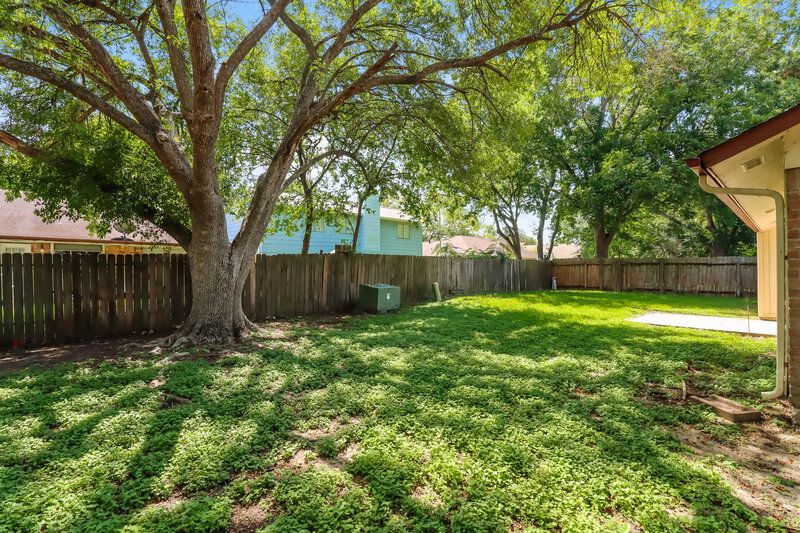 1,815/Mo, 16303 La Gloria Dr Houston, TX 77083 Rear View