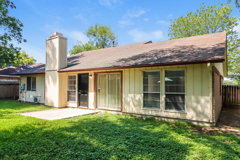 1,815/Mo, 16303 La Gloria Dr Houston, TX 77083 Rear View 2