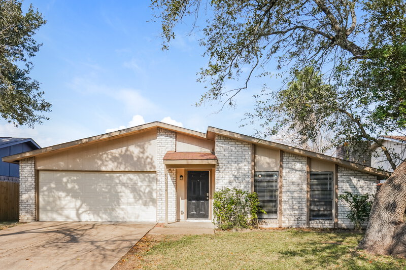 1,645/Mo, 15614 Mendocino Dr Houston, TX 77083 External View