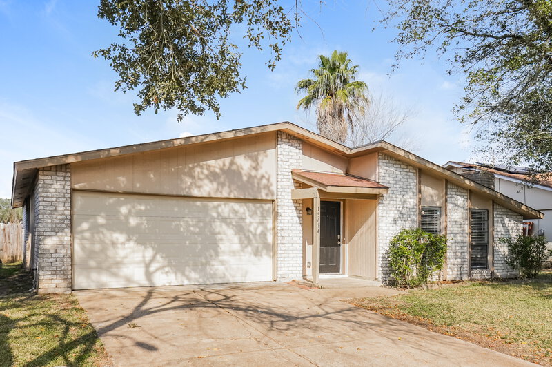 1,645/Mo, 15614 Mendocino Dr Houston, TX 77083 Front View