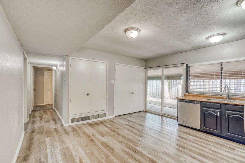 1,645/Mo, 15614 Mendocino Dr Houston, TX 77083 Breakfast Nook View 2