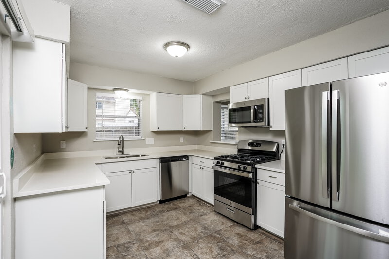 1,895/Mo, 16211 Sierra Grande Dr Houston, TX 77083 Kitchen View