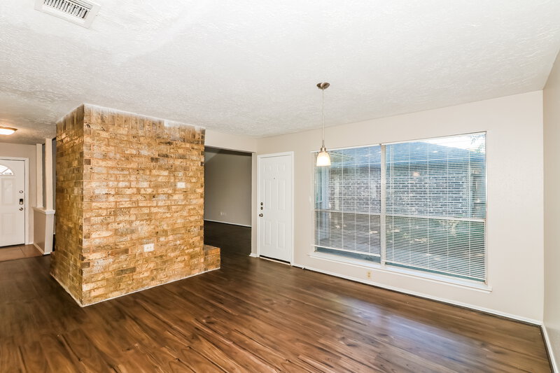 1,760/Mo, 15306 Evergreen Place Dr Houston, TX 77083 Dining Room View