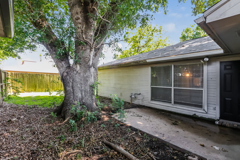 1,760/Mo, 15306 Evergreen Place Dr Houston, TX 77083 Rear View