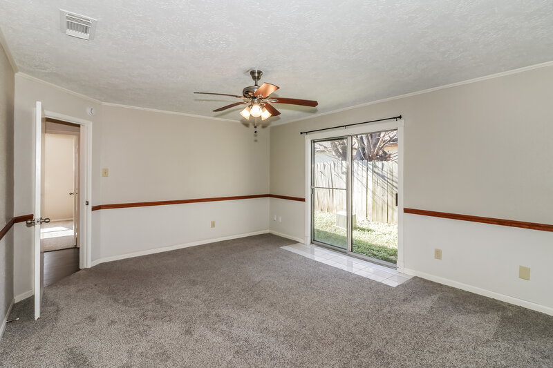 1,570/Mo, 7406 San Simeon Dr Houston, TX 77083 Main Bedroom View