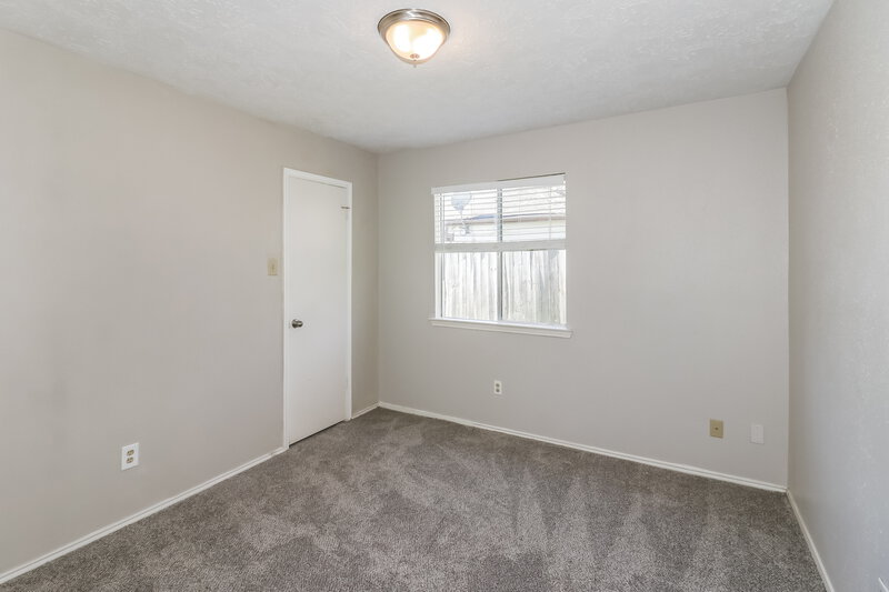 1,570/Mo, 7406 San Simeon Dr Houston, TX 77083 Bedroom View