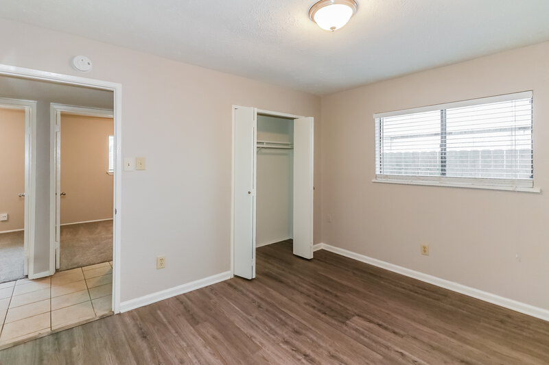 1,835/Mo, 15619 Loma Verde Dr Houston, TX 77083 Family Room View