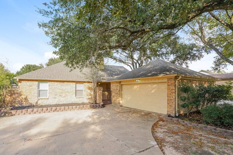 0/Mo, 17510 Mapletrail Dr Houston, TX 77084 External View