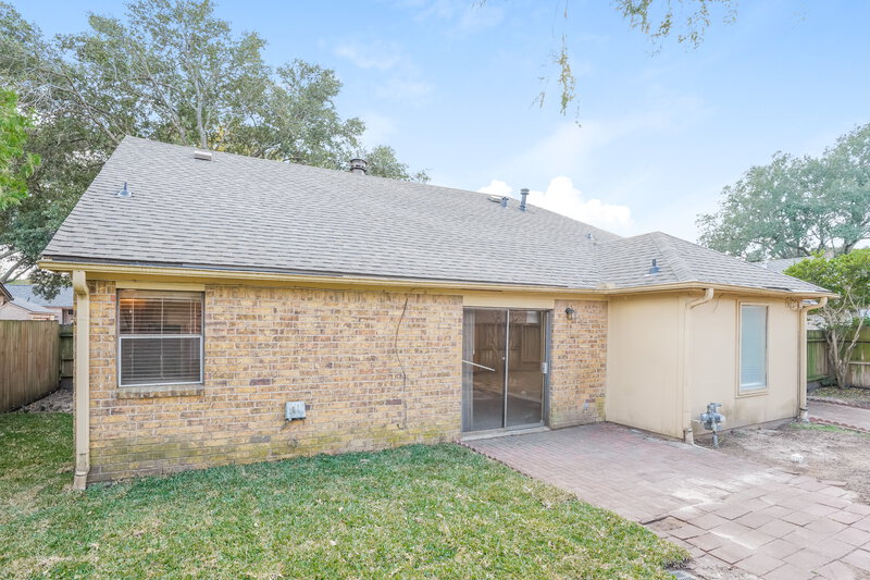 0/Mo, 17510 Mapletrail Dr Houston, TX 77084 Rear View
