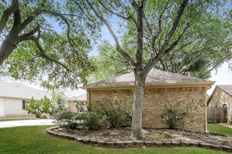 0/Mo, 17510 Mapletrail Dr Houston, TX 77084 Rear View 5