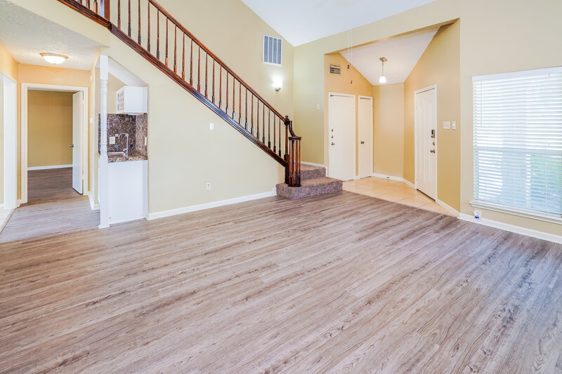1,955/Mo, 18082 Garden Manor Dr Houston, TX 77084 Living Room View 2