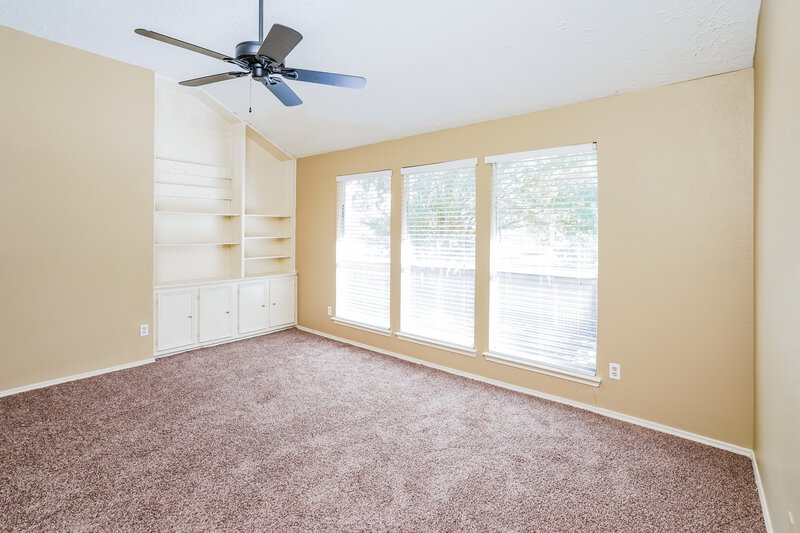 1,955/Mo, 18082 Garden Manor Dr Houston, TX 77084 Loft View