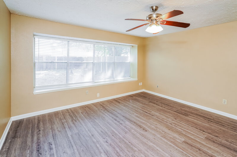 1,955/Mo, 18082 Garden Manor Dr Houston, TX 77084 Main Bedroom View