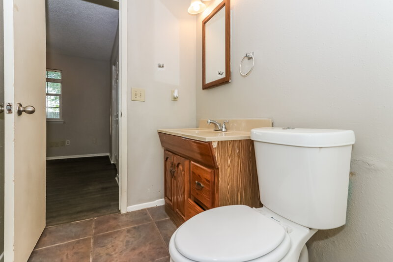 1,655/Mo, 17728 Northhagen Dr Houston, TX 77084 Bathroom View