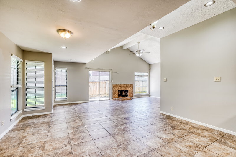 1,650/Mo, 6395 Crossway Dr Houston, TX 77084 Dining Room View 2