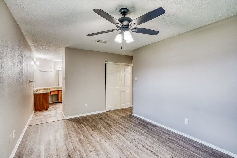 1,650/Mo, 6395 Crossway Dr Houston, TX 77084 Main Bedroom View 2