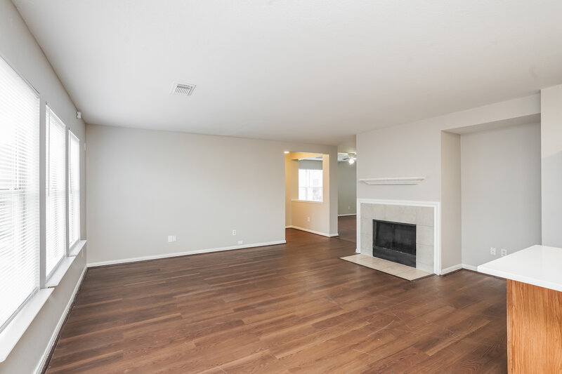 2,125/Mo, 13426 Fountain Hills Ct Houston, TX 77086 Family Room View
