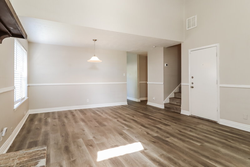 1,680/Mo, 6634 Sandswept Ln Houston, TX 77086 Living Room View 2