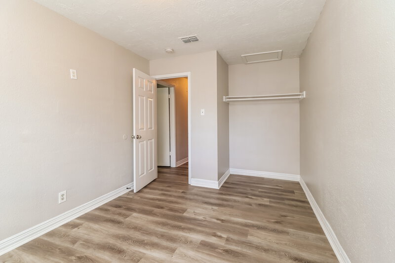 1,680/Mo, 6634 Sandswept Ln Houston, TX 77086 Bedroom View 3
