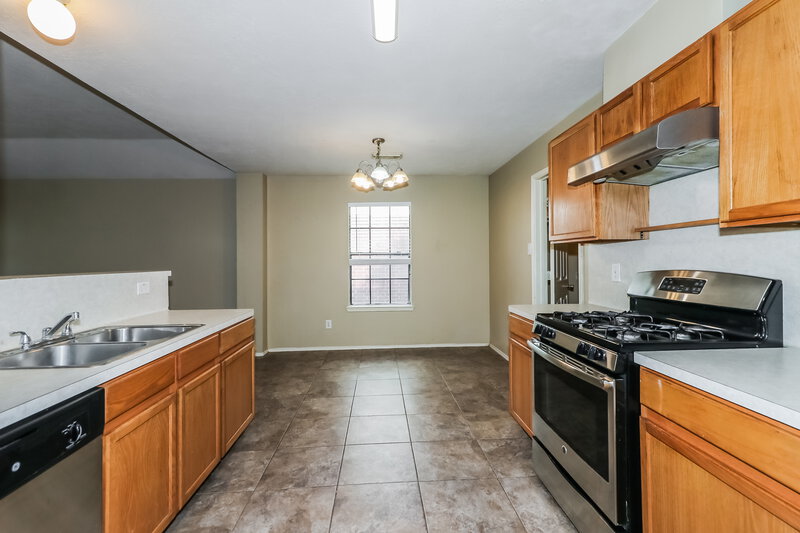 1,795/Mo, 6618 Sutton Meadows Dr Houston, TX 77086 Kitchen View 2