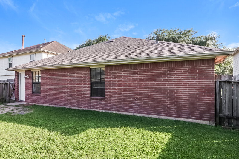 1,795/Mo, 6618 Sutton Meadows Dr Houston, TX 77086 Rear View