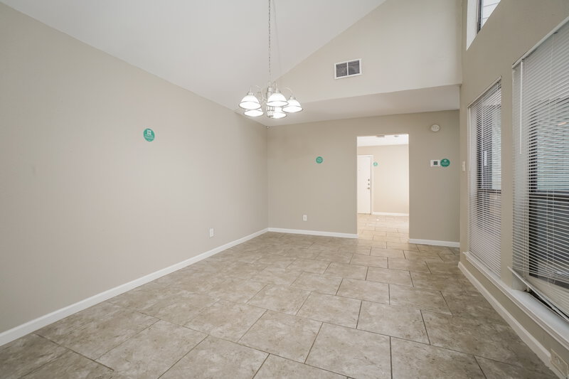 2,050/Mo, 7659 Athlone Dr Houston, TX 77088 Dining Room View