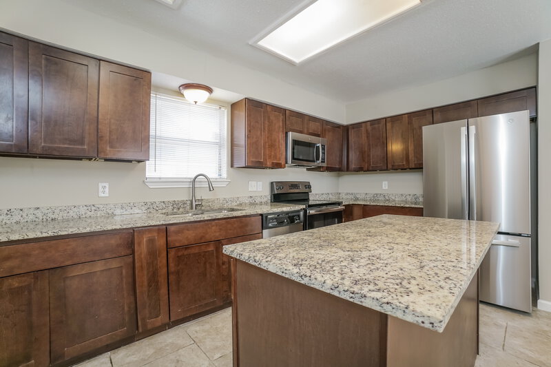 2,085/Mo, 7659 Athlone Dr Houston, TX 77088 Kitchen View