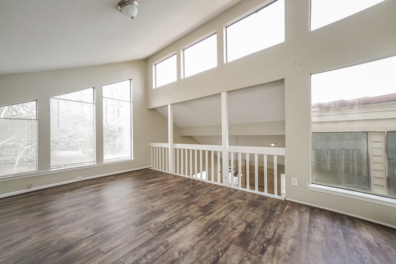 2,085/Mo, 7659 Athlone Dr Houston, TX 77088 Loft View