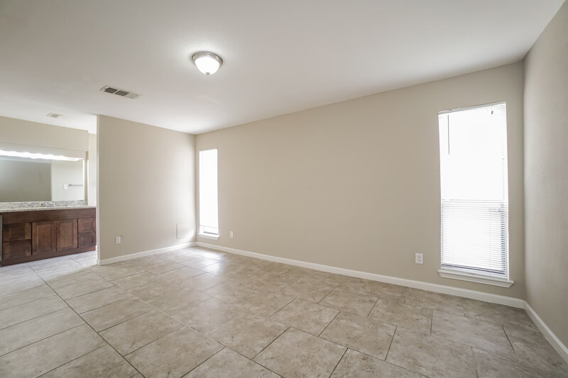 2,085/Mo, 7659 Athlone Dr Houston, TX 77088 Main Bedroom View