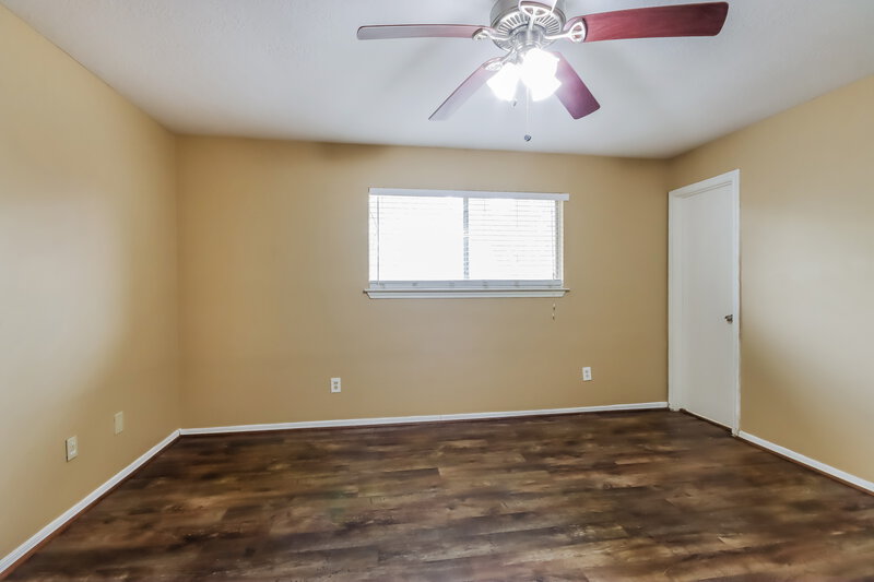 1,670/Mo, 7742 Alperton Dr Houston, TX 77088 Main Bedroom View