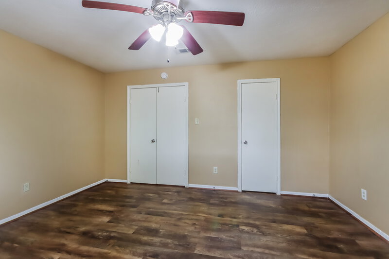 1,670/Mo, 7742 Alperton Dr Houston, TX 77088 Main Bedroom View 2