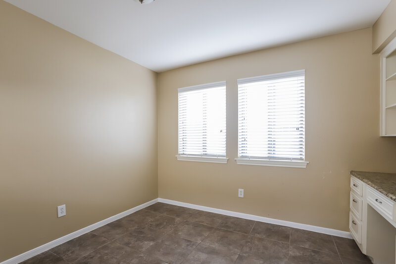 0/Mo, 6014 Maywood Forest Dr Houston, TX 77088 Dining Room View