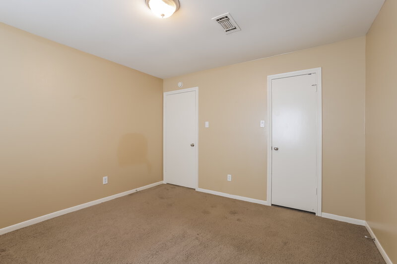 0/Mo, 6014 Maywood Forest Dr Houston, TX 77088 Bedroom View 2