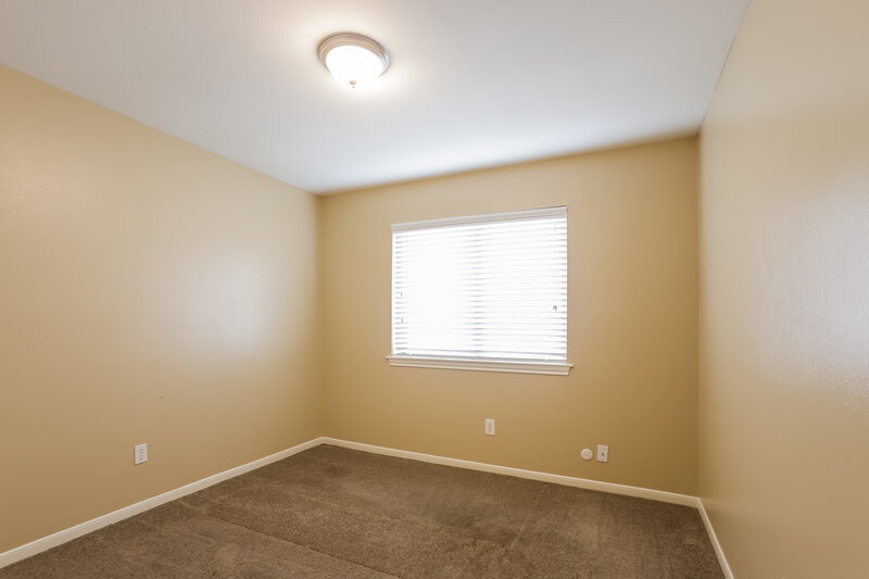 0/Mo, 6014 Maywood Forest Dr Houston, TX 77088 Bedroom View 4