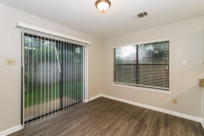 1,815/Mo, 7750 High Village Dr Houston, TX 77095 Dining Room View