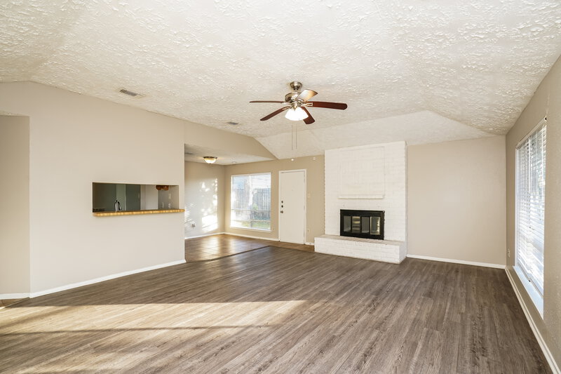 1,695/Mo, 7202 Skylight Ln Houston, TX 77095 Living Room View