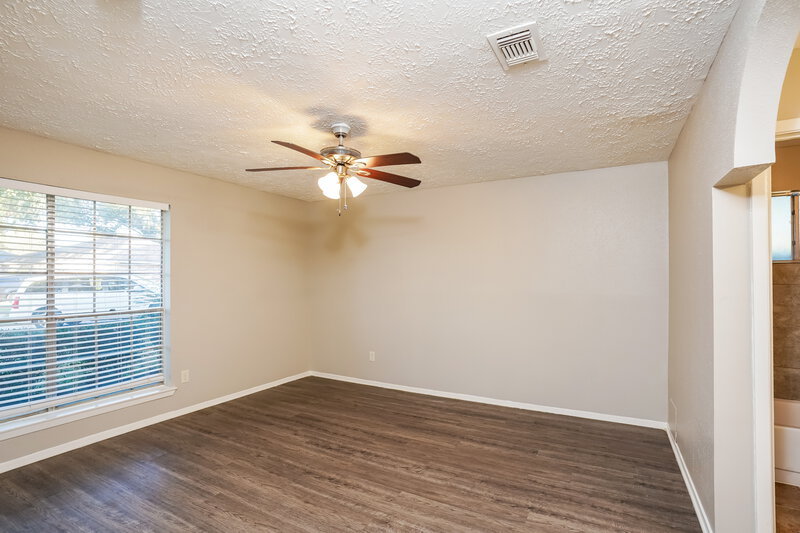 1,695/Mo, 7202 Skylight Ln Houston, TX 77095 Main Bedroom View